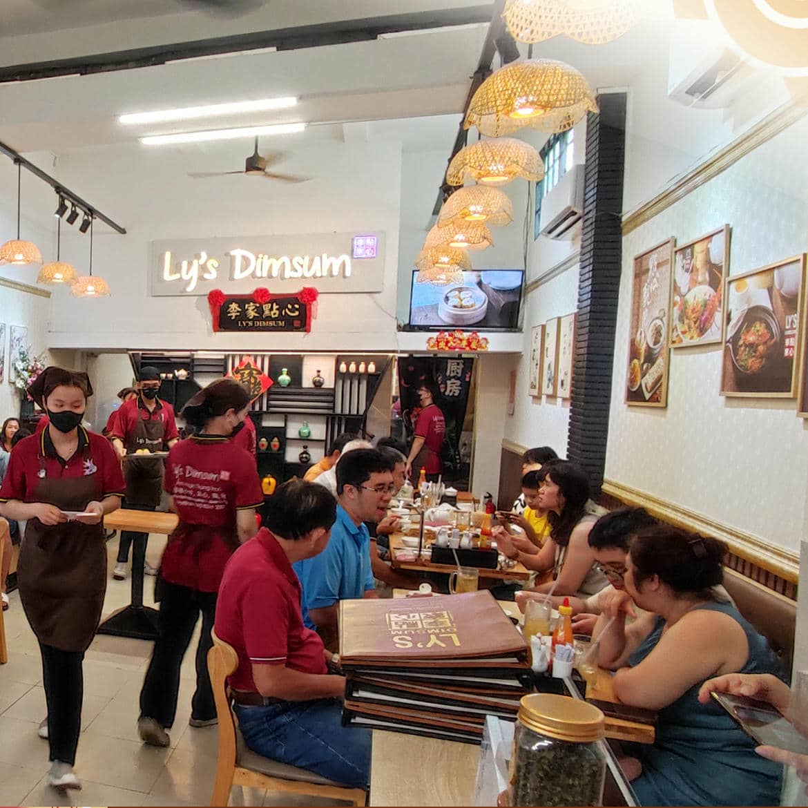 Ly's Dimsum Chúc Mừng Ngày Quốc Tế Lao Động 1/5! không gian Ly's Dimsum